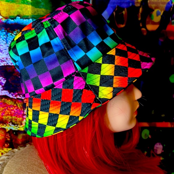 New Multicoloured Bucket Hat - Picture 3 of 9